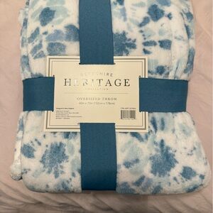 Berkshire Soft Teal and White Patterned Throw